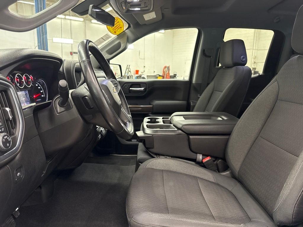 Used 2019 Gray Chevrolet LT image 9