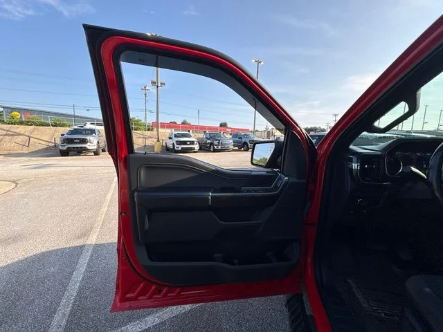 Used 2021 Red Ford XLT image 6