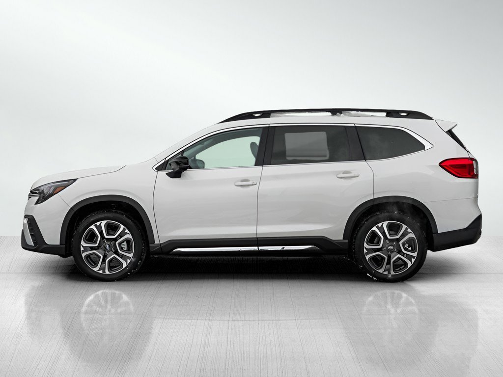 New 2026 CRYSTAL WHITE PEARL Subaru Limited 7-Passenger image 4
