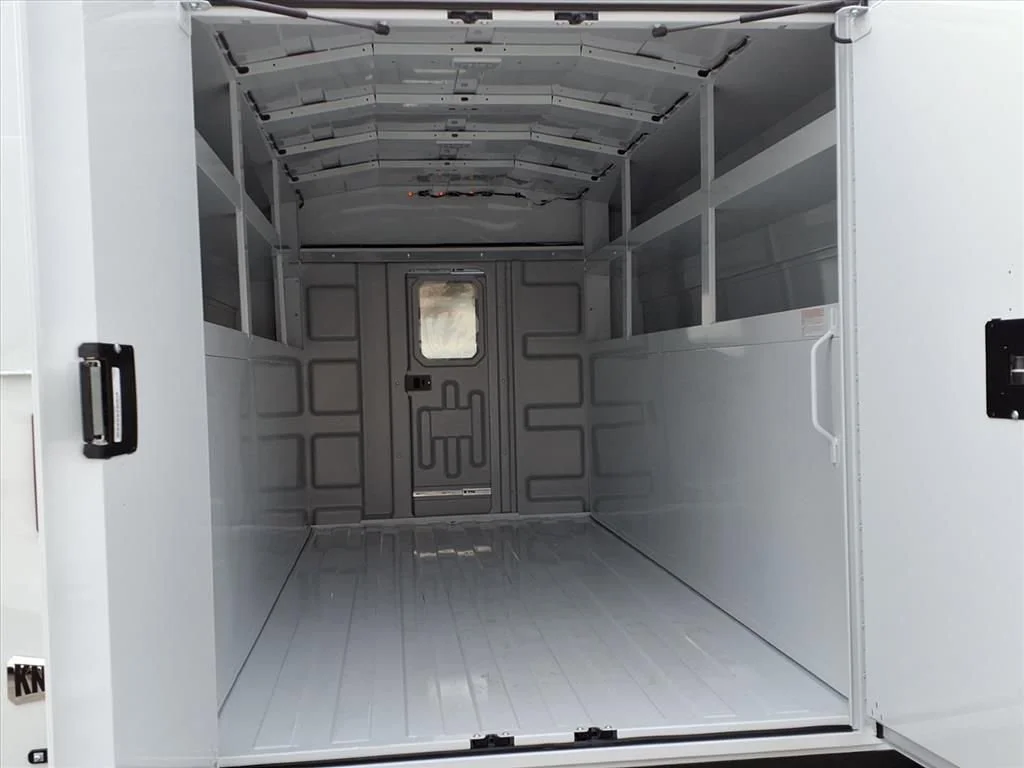 New 2025 Summit White Chevrolet 1WT image 7