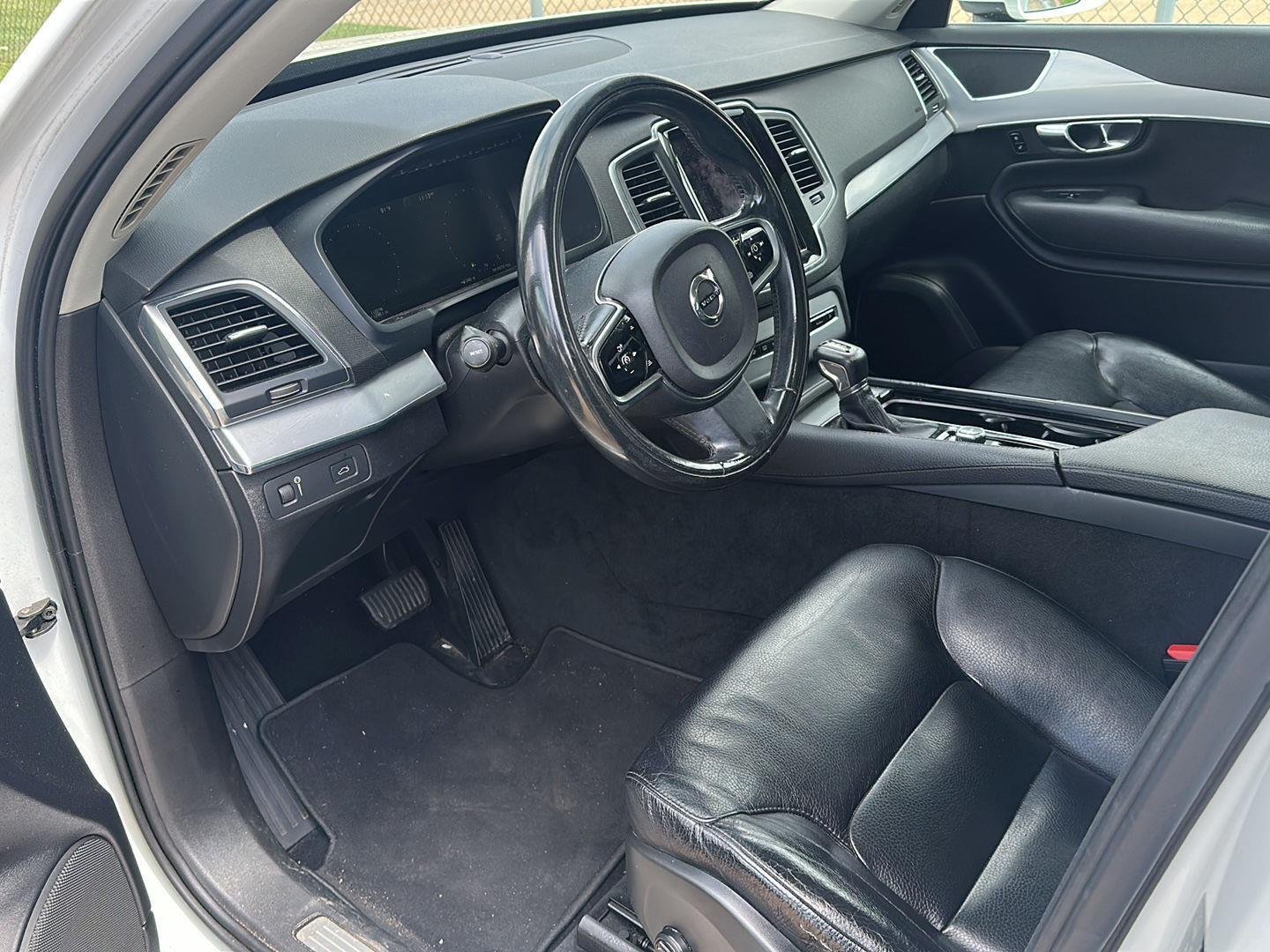 Used 2016  VOLVO T5MOMENT image 6