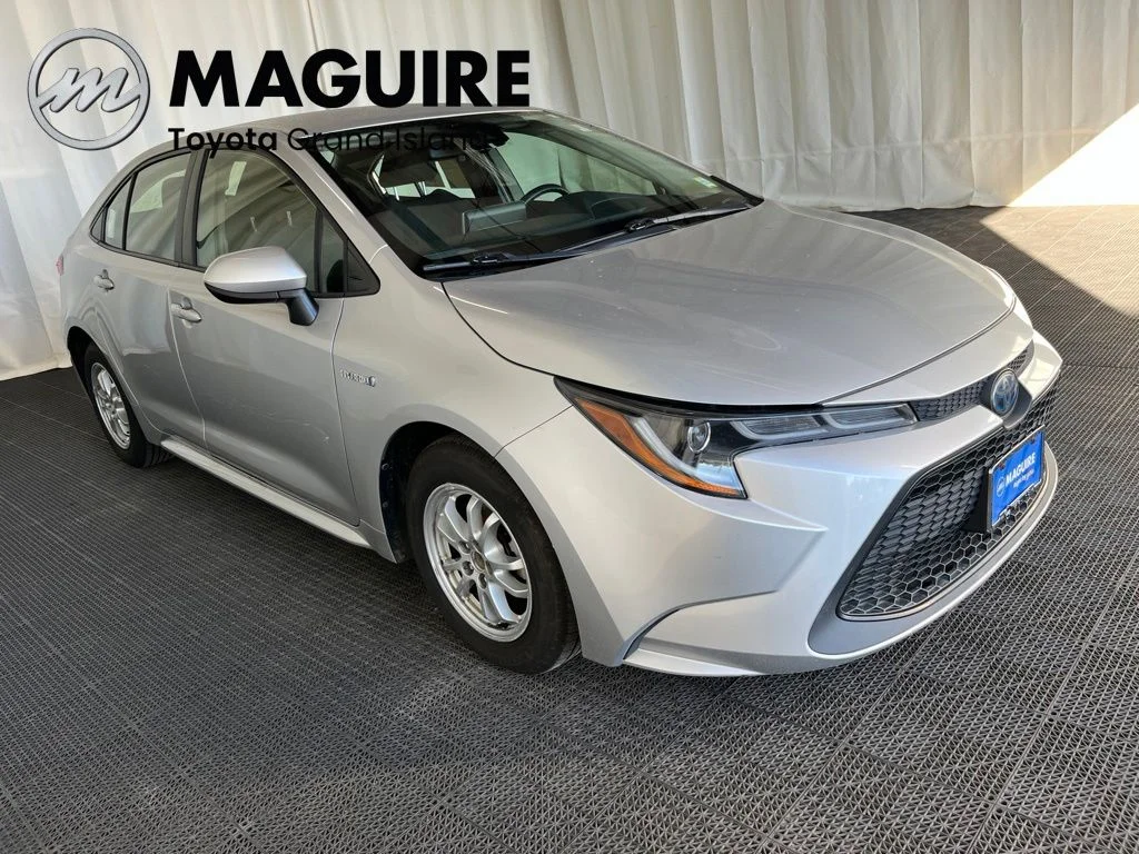 Used 2020 Silver Toyota LE image 32