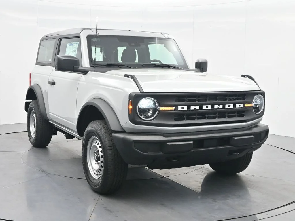 New 2026 Avalanche Gray Ford Base image 4