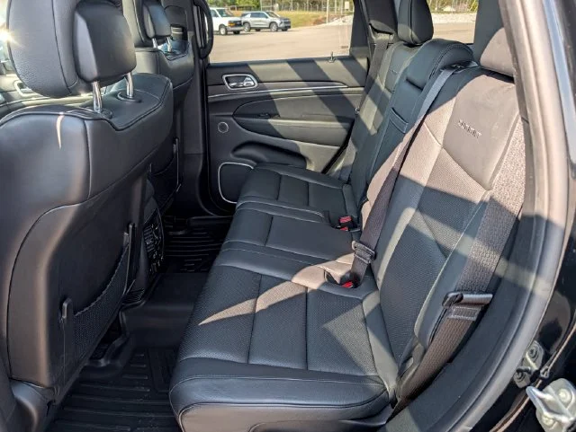 Used 2018 Black Jeep Summit image 25