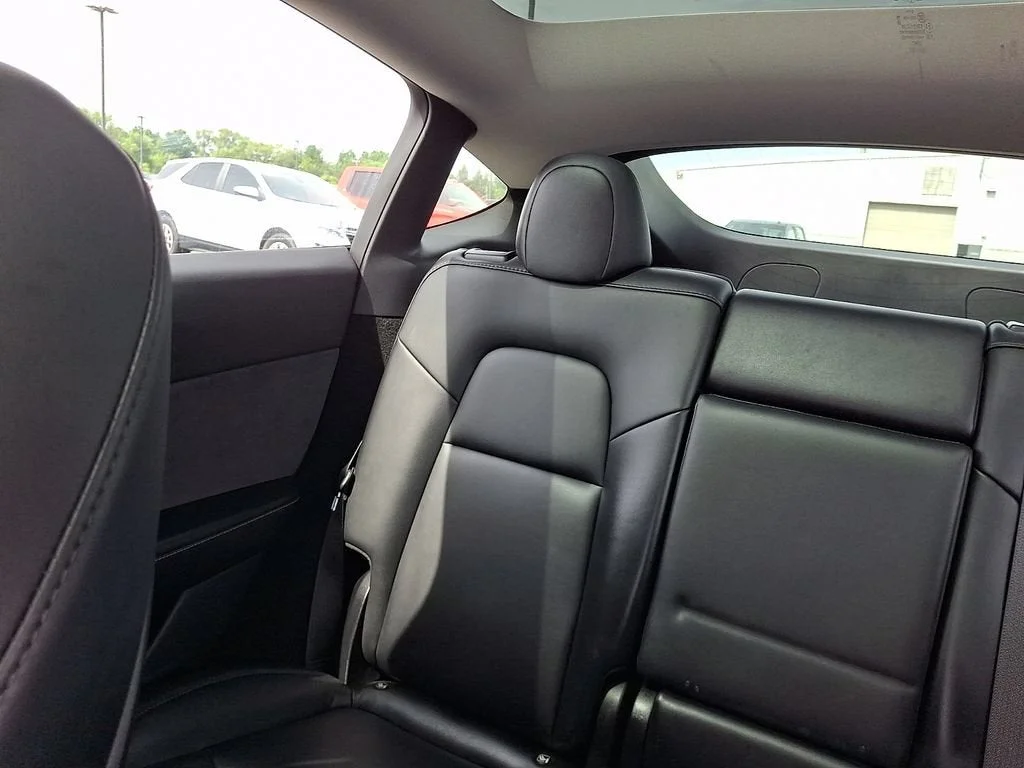 Used 2023  Tesla Long Range image 50