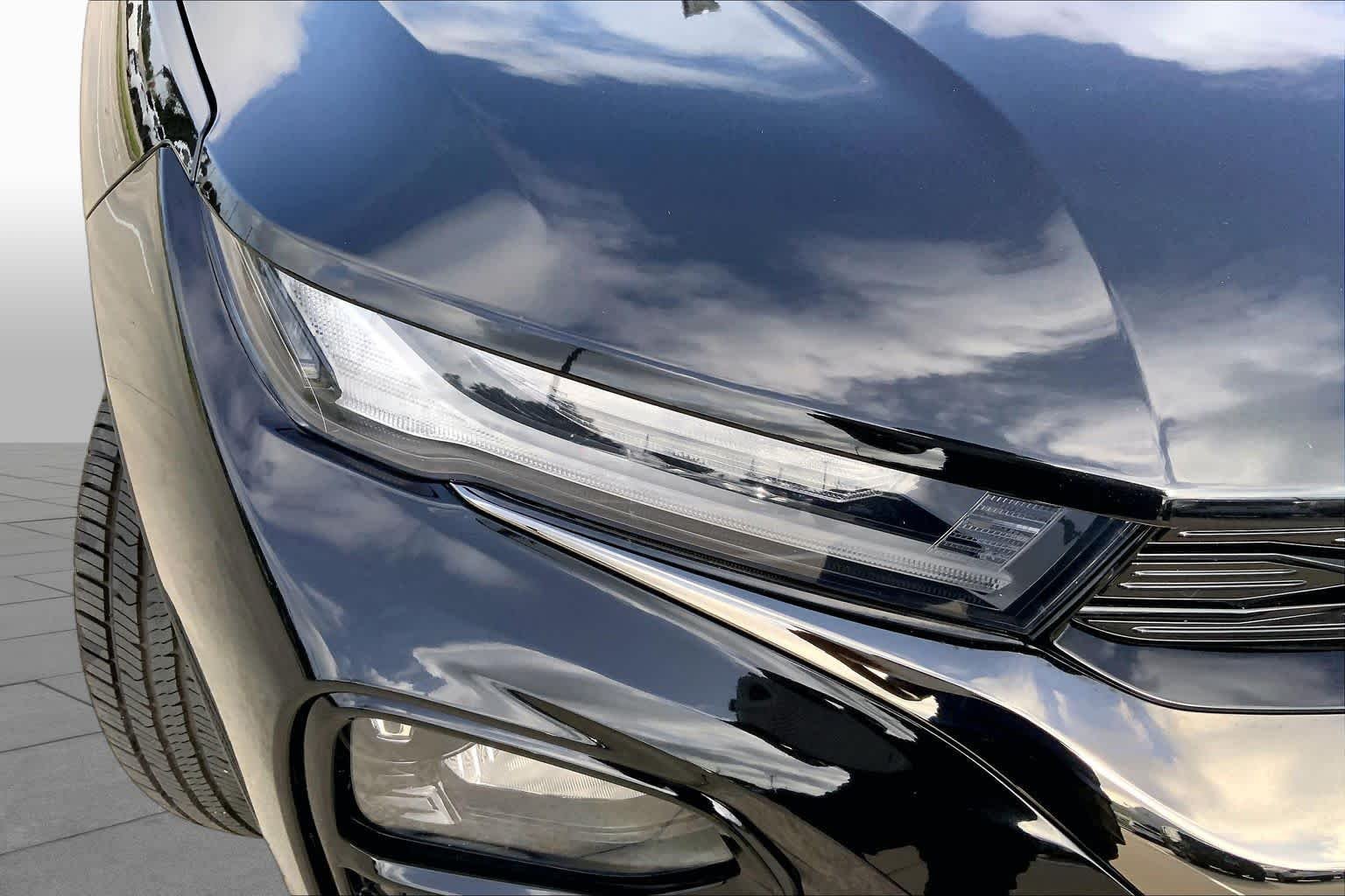 Used 2023 Mosaic Black Metallic Chevrolet RS image 27