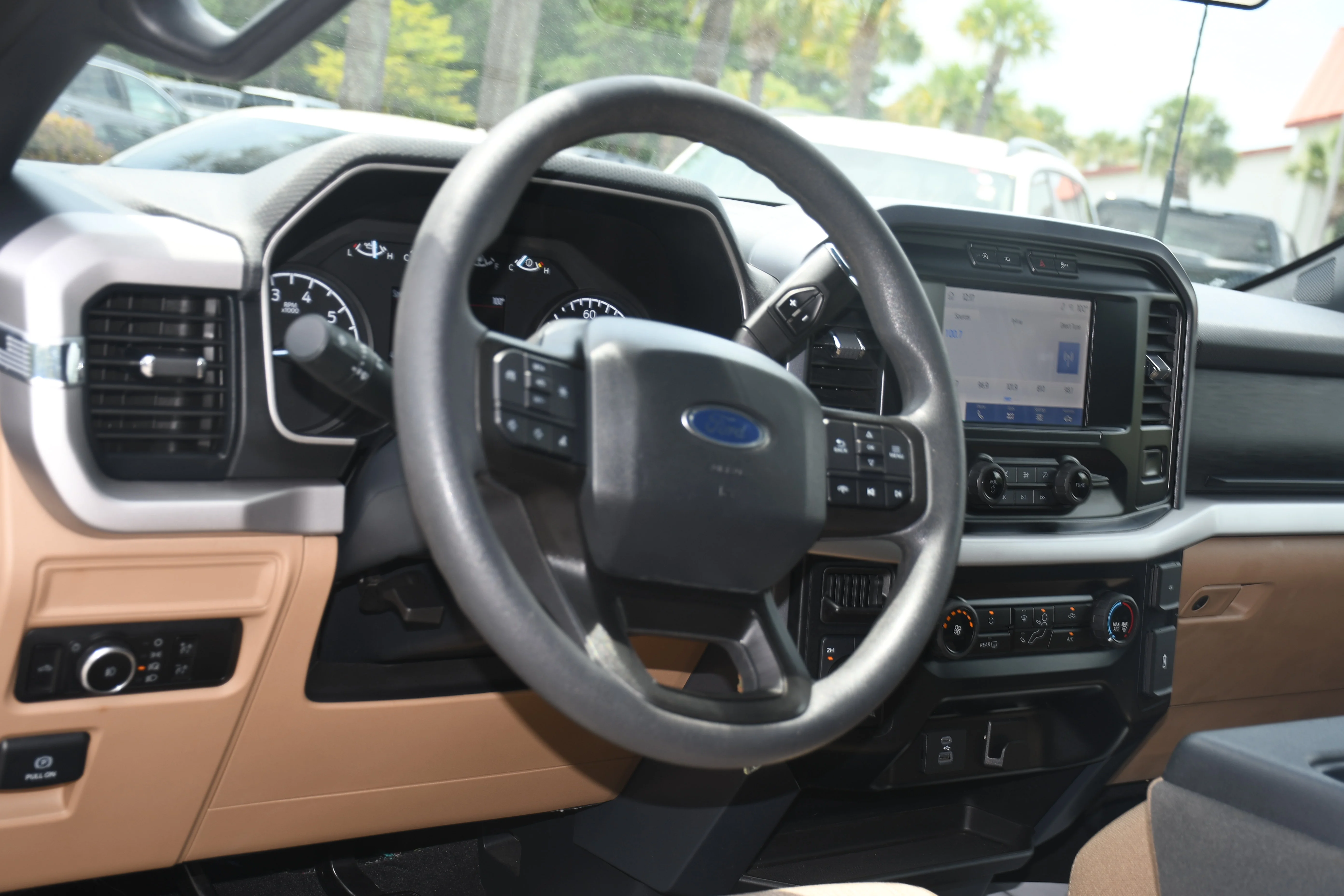 2023 Ford F-150 XLT - Photo 8