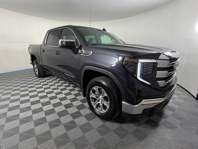Certified Used 2022 TITANIUM RUSH METALLIC GMC SLE image 1