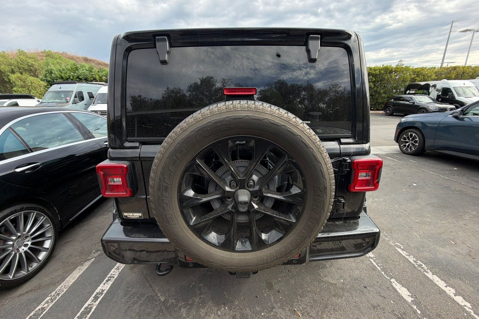 Used 2022 Black Jeep Unlimited Sahara High Altitude image 8
