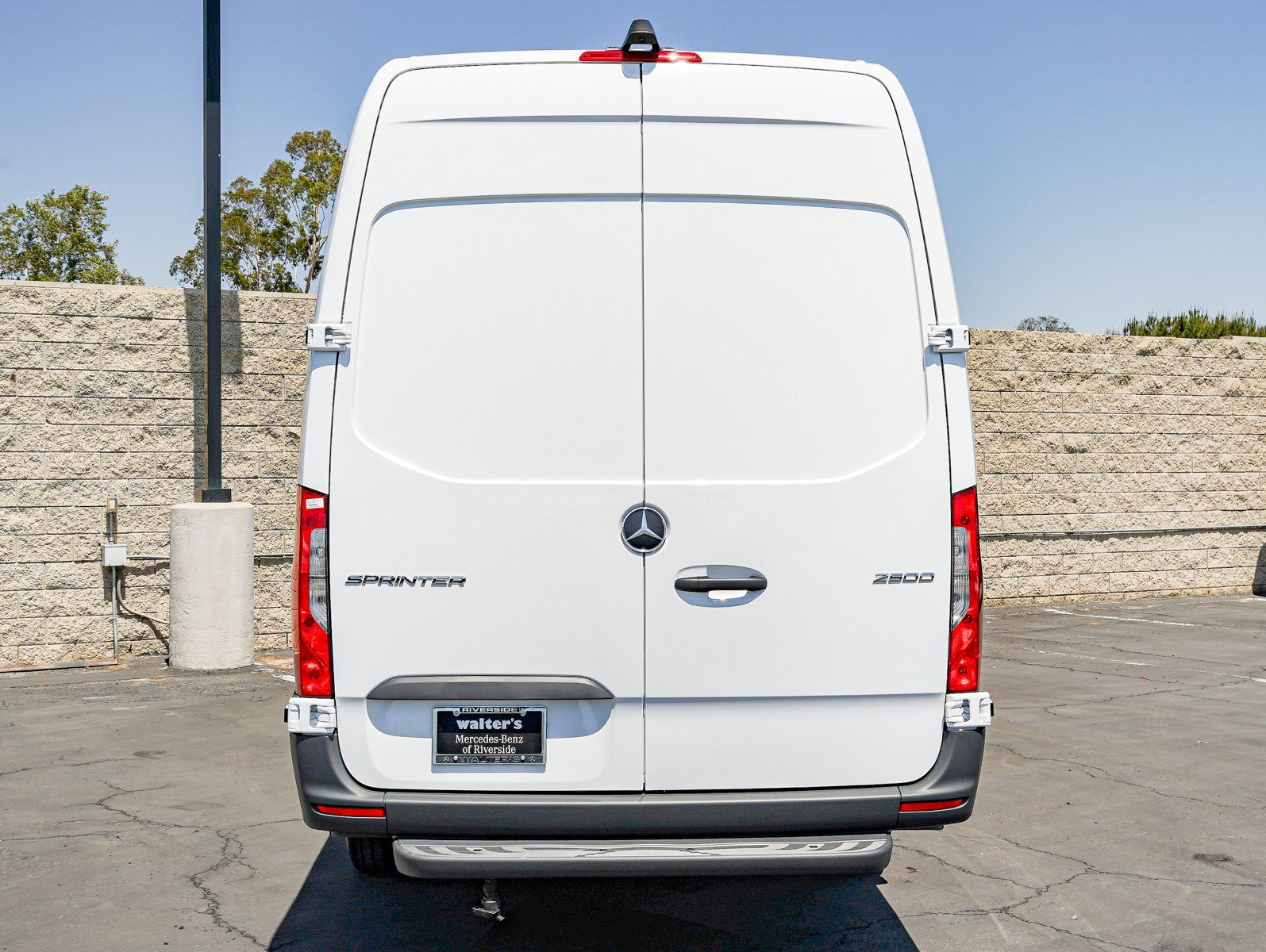 New 2026 Arctic White Mercedes-Benz 2500 High Roof I4 Diesel HO 170 Extended RWD image 5