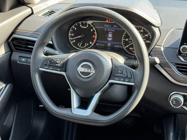 Used 2023 Red Nissan 2.5 SV image 32