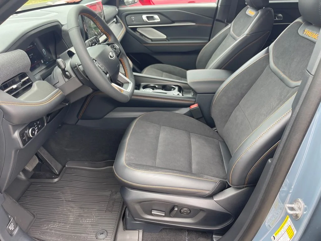 New 2026 Vapor Blue Metallic Ford Tremor® image 7