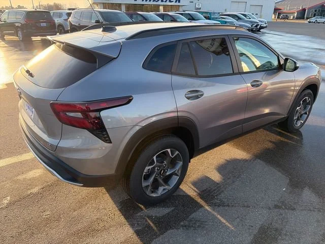 2026 Chevrolet Trax LT - Photo 8