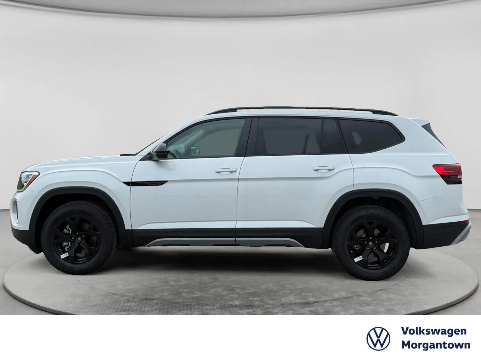 New 2026 Opal White Pearl Volkswagen 2.0T Peak Edition image 8