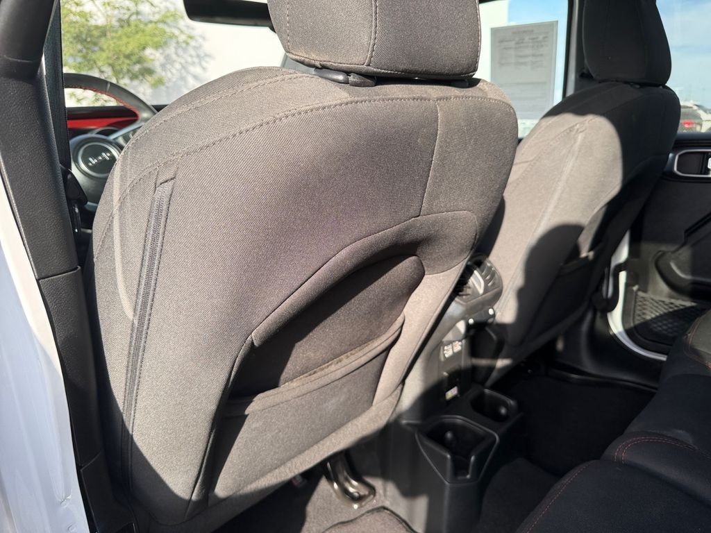 Used 2023 White Jeep Rubicon image 19