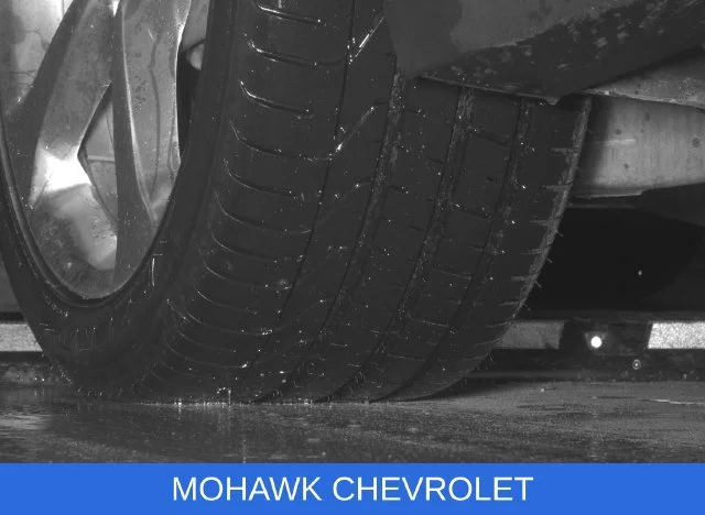 Used 2015 CRYSTAL RED TINTCOAT Chevrolet LT image 30