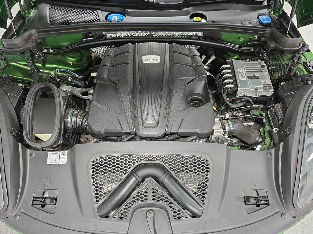 Certified Used 2019 Green Porsche S image 33