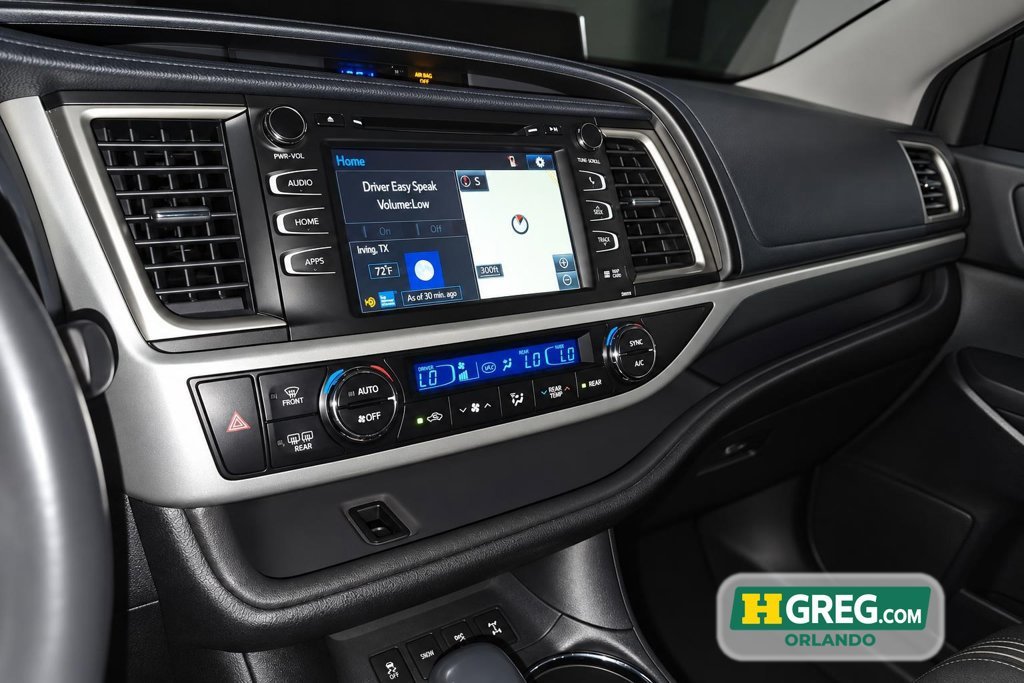Used 2017 Celestial Silver Metallic Toyota SE image 11