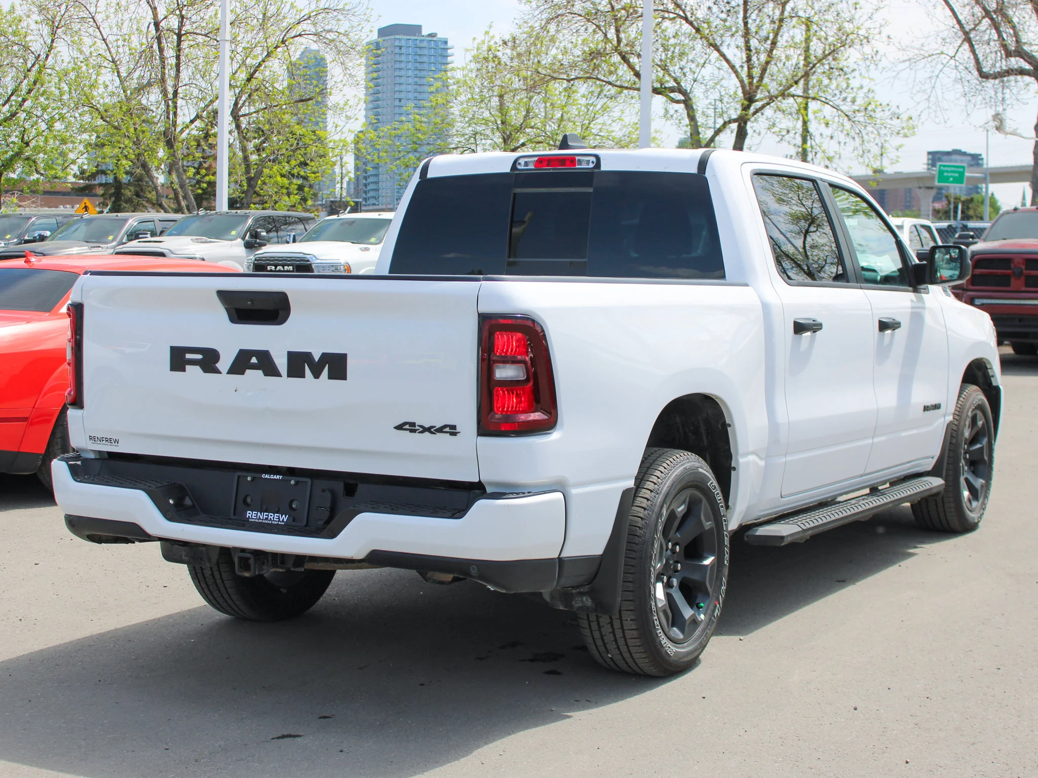 Certified Used 2025 White RAM Tradesman * Adaptive Cruise | Protection Group | Sport Appearance | 3M PPF | Apple CarPlay image 17