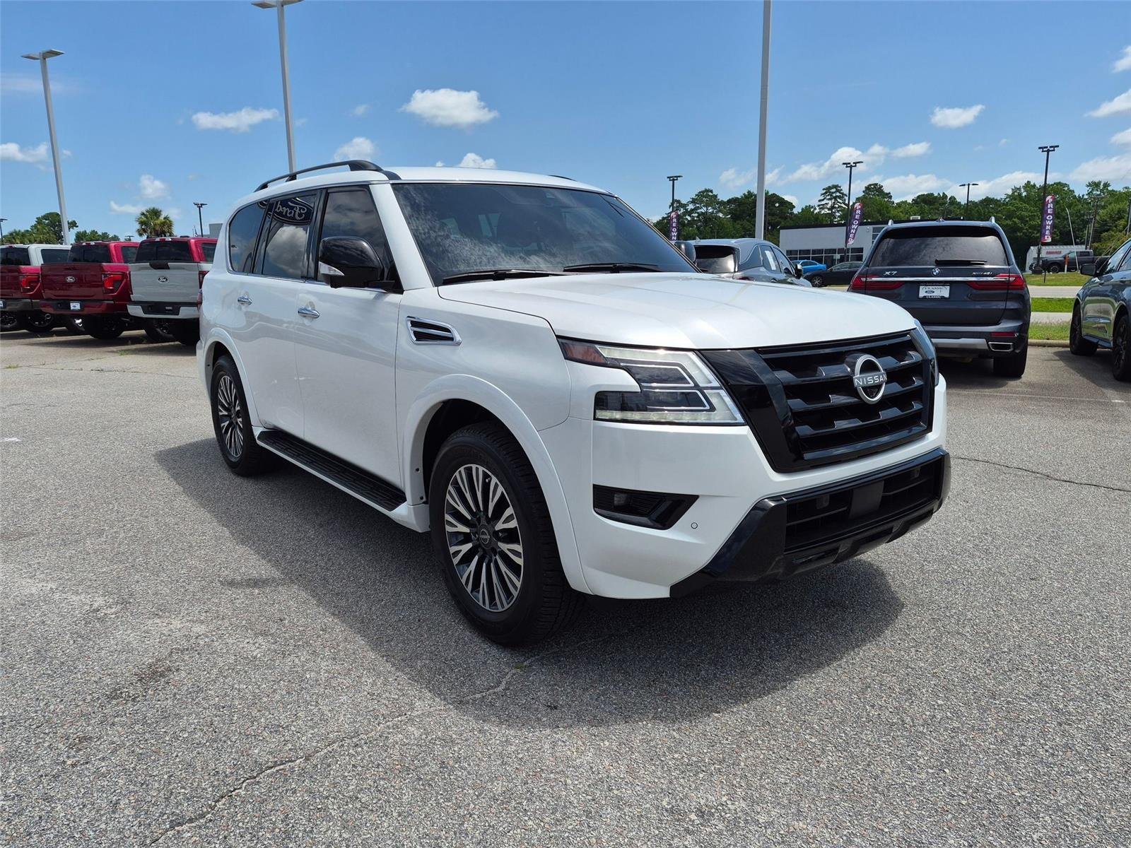 Used 2024 Aspen White Tricoat Nissan SL image 3