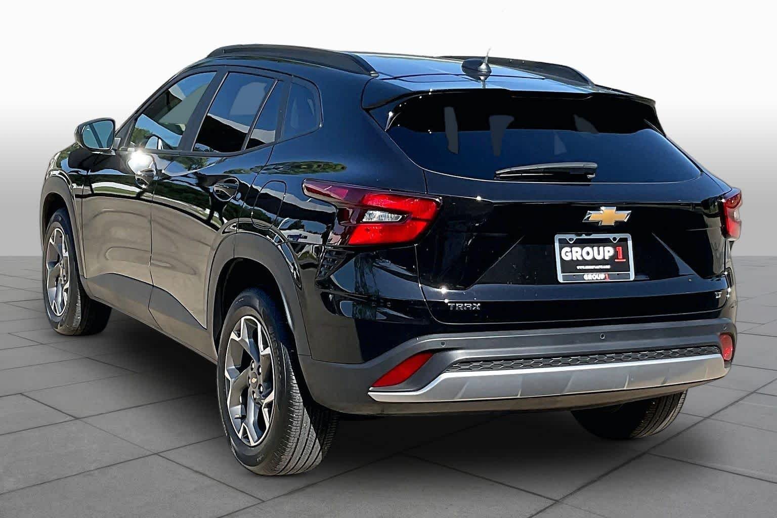 Used 2026 Mosaic Black Metallic Chevrolet LT image 12