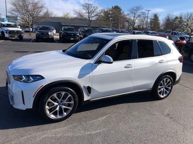 Used 2025 White BMW xDrive50e image 37