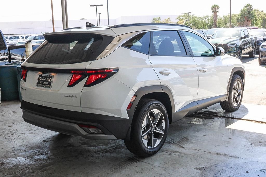New 2026 White Hyundai SEL image 8
