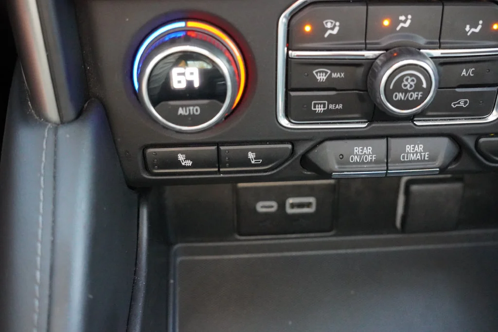 Used 2023 Summit White Chevrolet LT image 8
