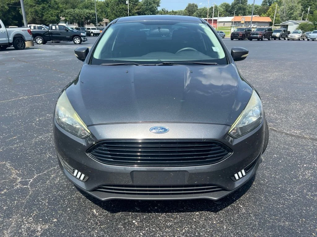 Used 2017 Gray Ford SE image 7