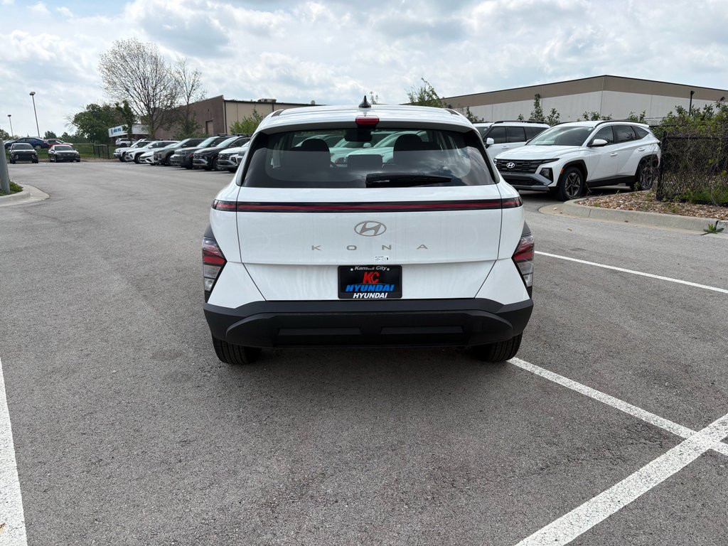 New 2026 Atlas White Hyundai SE image 4