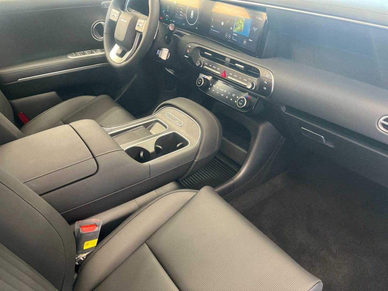 New 2026 White Hyundai SEL Premium 7P image 14