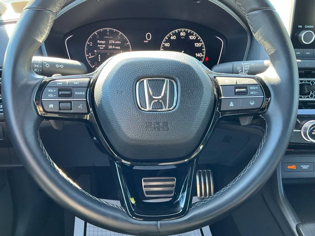 Used 2025  Honda Sport image 33
