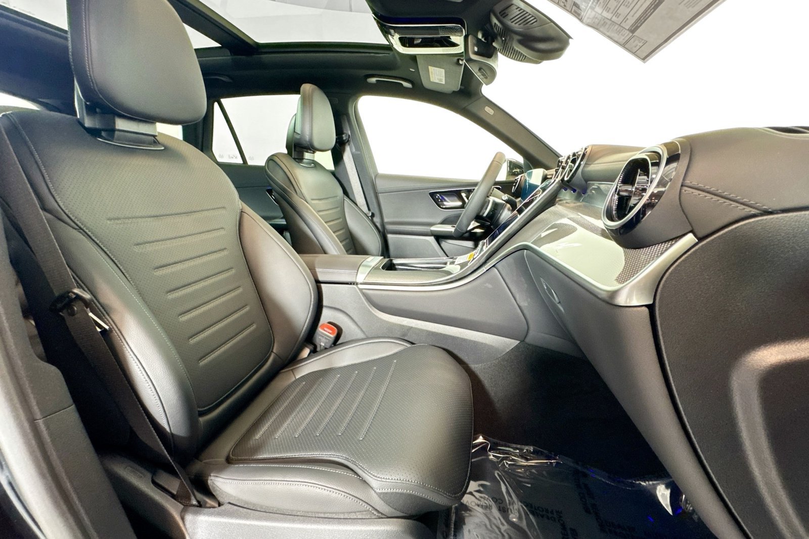 New 2026 Black Mercedes-Benz GLC 300 image 26