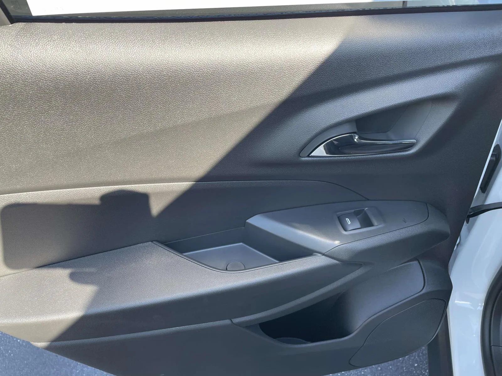 New 2026 Summit White Chevrolet LT image 12