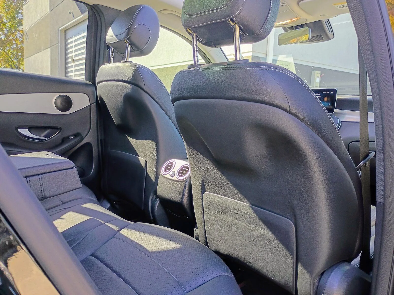 Used 2022 Black Mercedes-Benz GLC 300 image 13