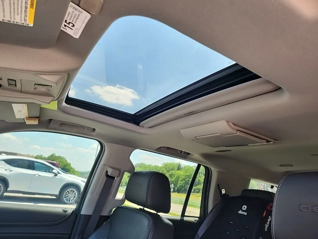 Used 2018 Onyx Black GMC Denali image 21