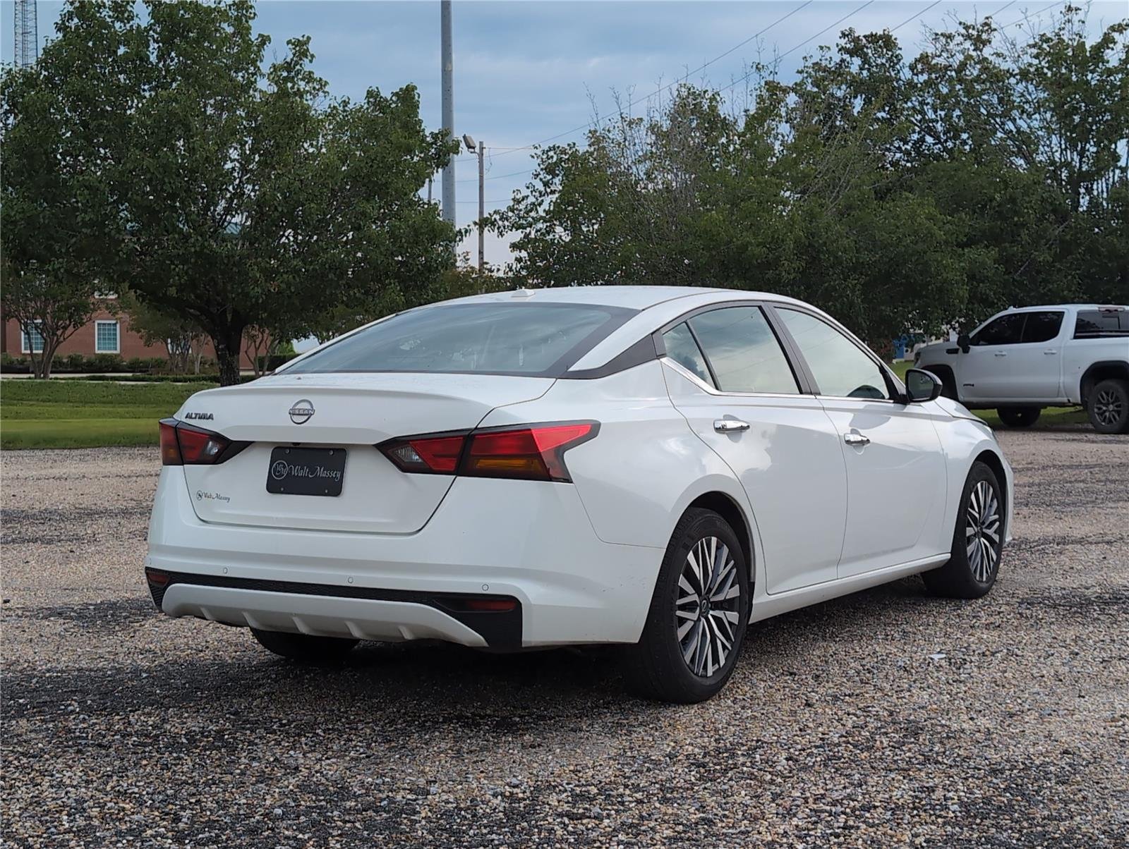 2025 Nissan Altima SV - Photo 7
