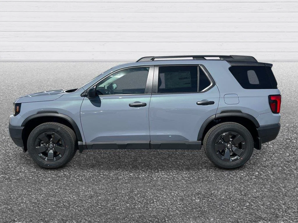 New 2026 Sonic Gray Pearl Honda RTL image 2