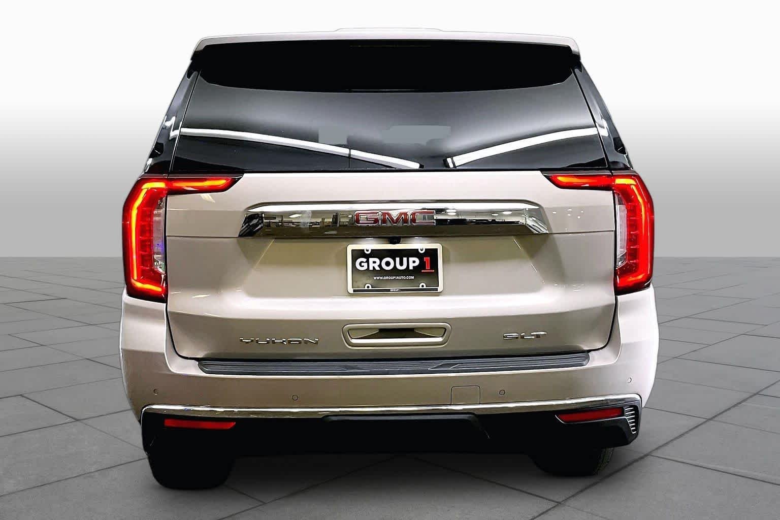 Used 2023 Pearl Beige Metallic GMC SLT image 5