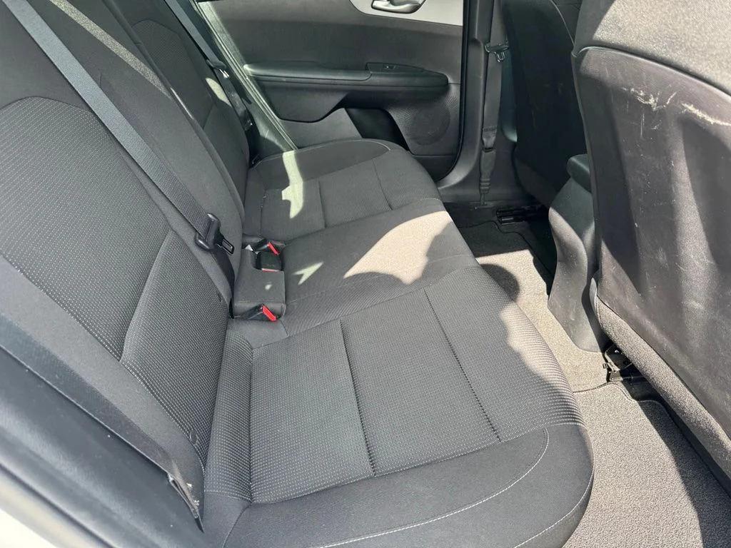 Used 2019 White Kia LXS image 7