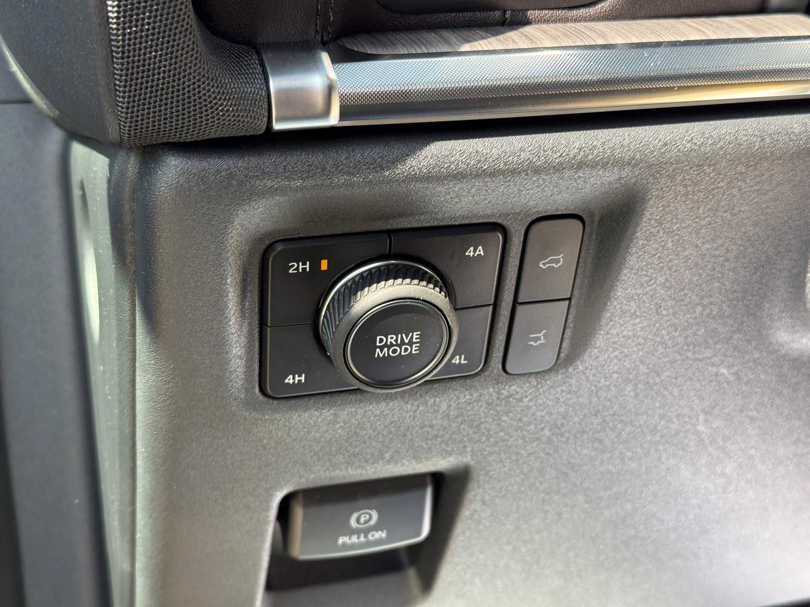 New 2026 Star White Metallic Tri-Coat Ford MAX Platinum® image 16