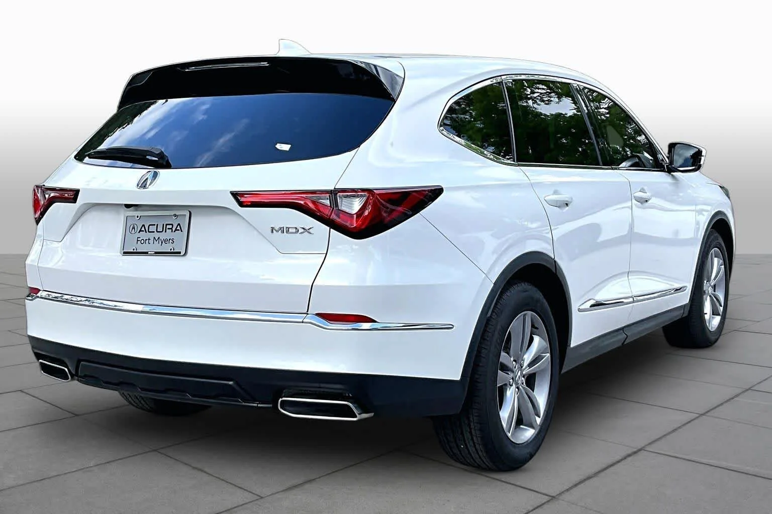 Used 2024 Platinum White Pearl Acura  image 13