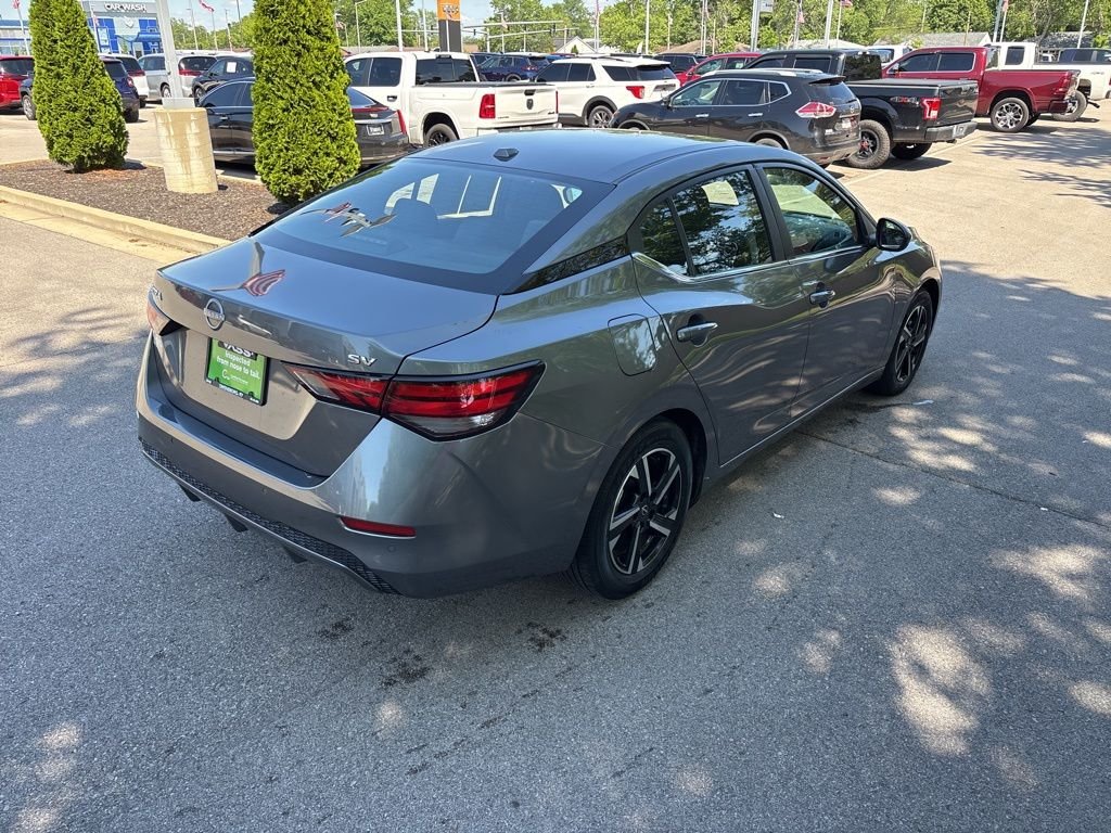 Used 2024 Gray Nissan SV image 5