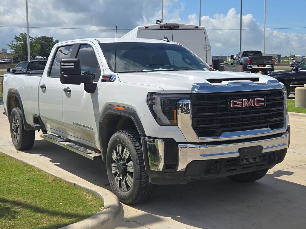 2024 GMC Sierra 4WD Crew Cab Standard Box Pro's photo