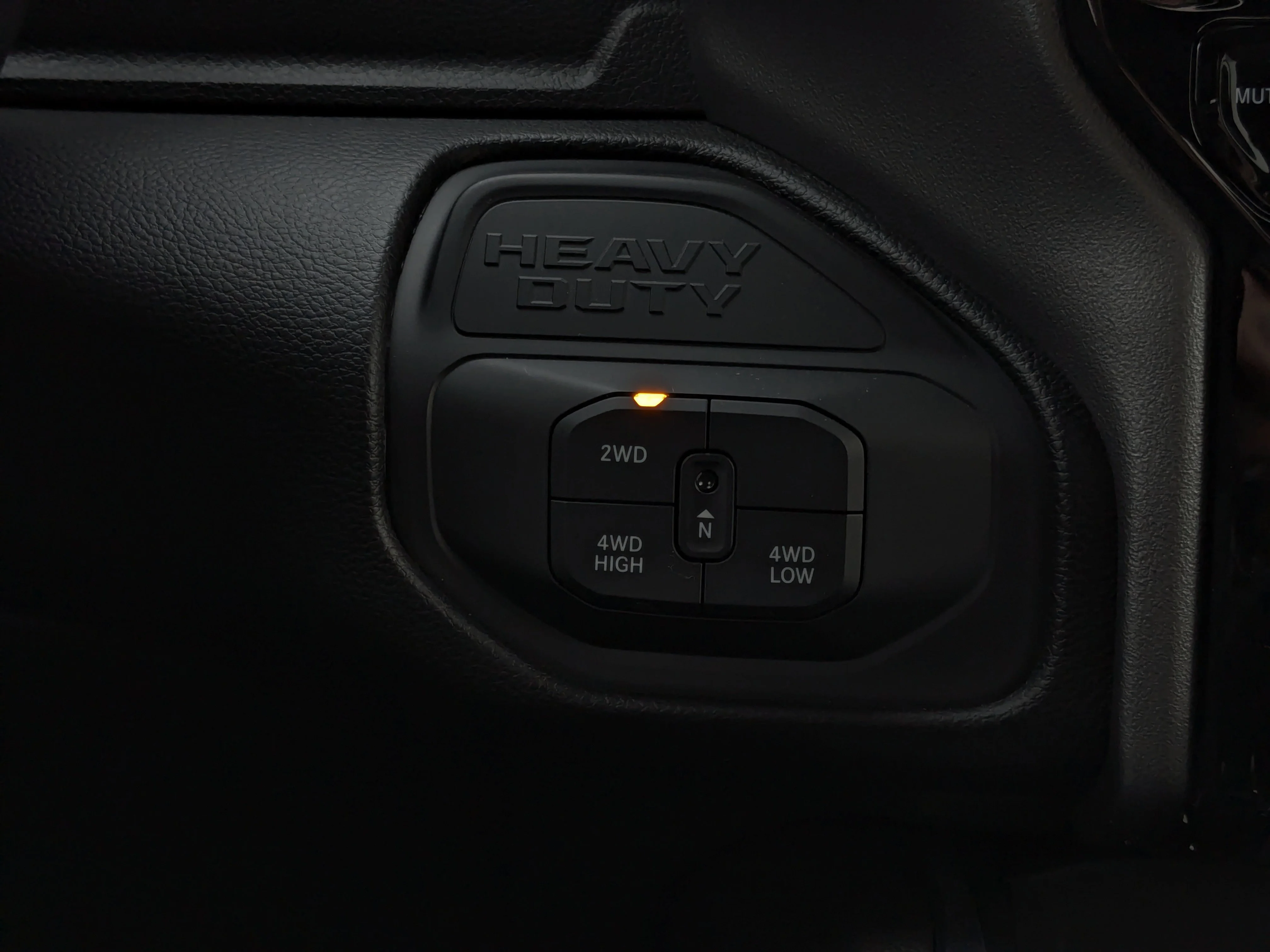 New 2025 Grey RAM BIG HORN - - CUMMINS HO - 5 LIFT - 35 A/T TIRES - FUELS & TONS MORE! image 25