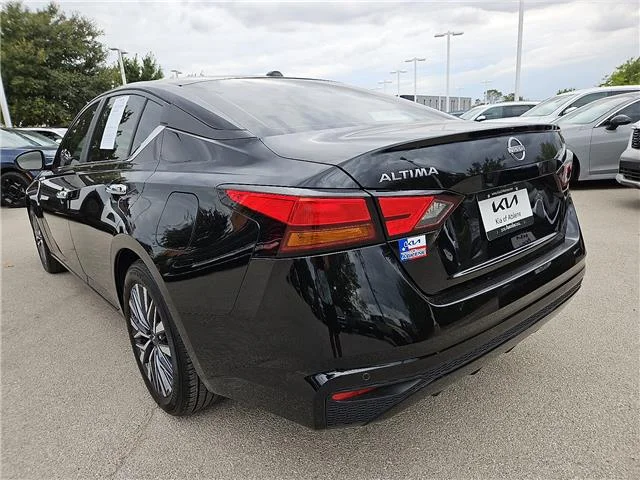 Used 2025 Super Black Nissan SV image 2
