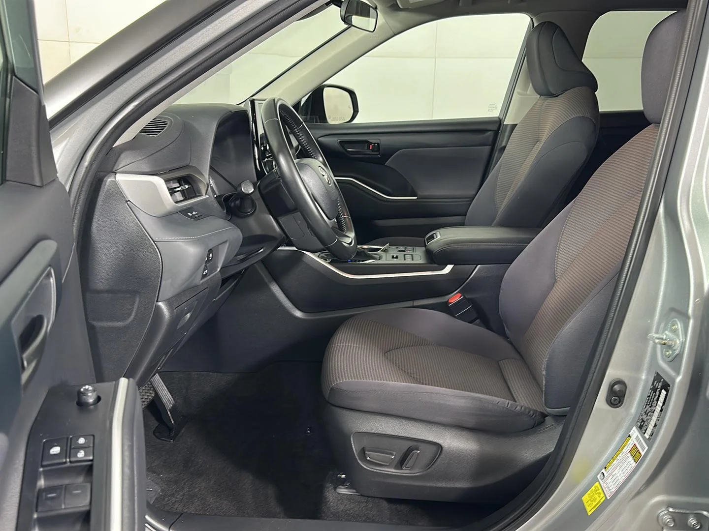 Used 2023 Celestial Silver Metallic Toyota LE image 13
