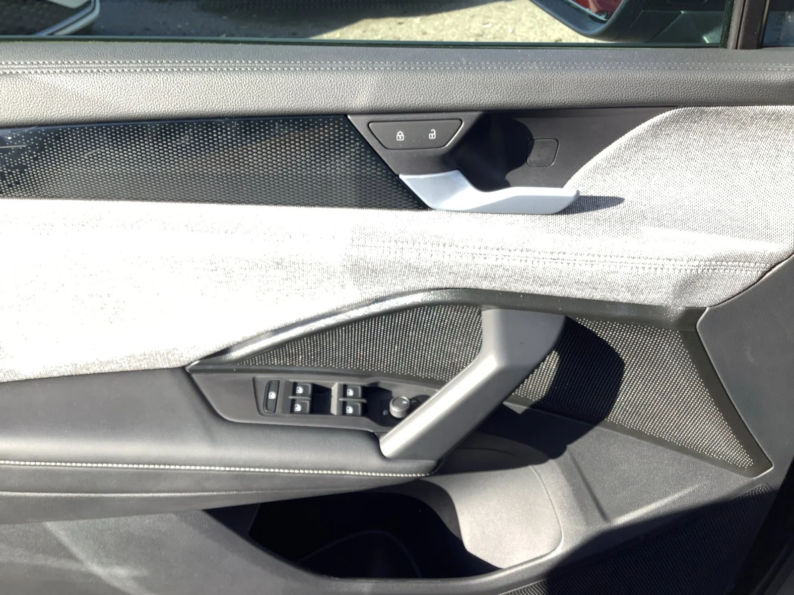 New 2026 Pyrite Silver Metallic Volkswagen S image 28