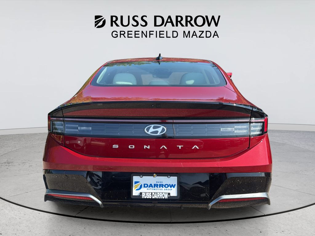 Used 2025 Red Hyundai SEL image 4