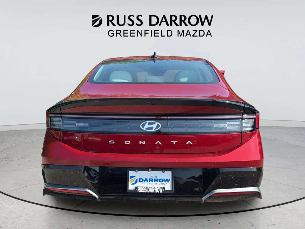 Used 2025 Red Hyundai SEL image 4